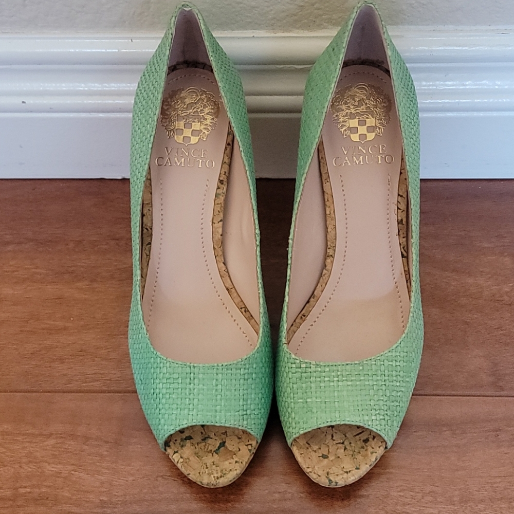 Heels - Picture 3 of 4